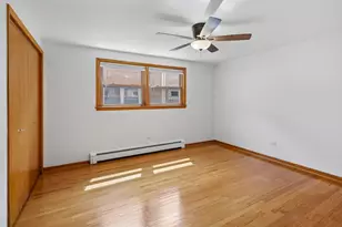 4928 N Lester Ave, Chicago, IL 60630 - Photo 8