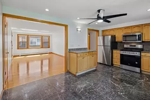 4928 N Lester Ave, Chicago, IL 60630 - Photo 6