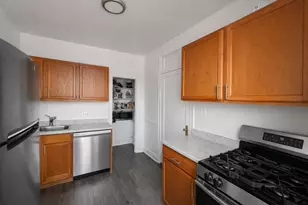 2344 W Addison St, Chicago, IL 60618 - Photo 6