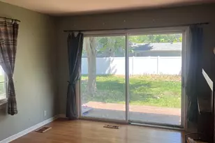 2221 Mayflower Dr, Aurora, IL 60506 - Photo 12