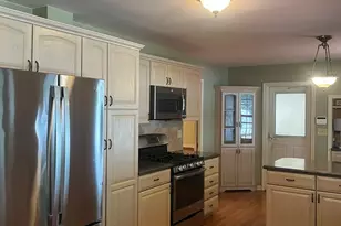 2221 Mayflower Dr, Aurora, IL 60506 - Photo 6