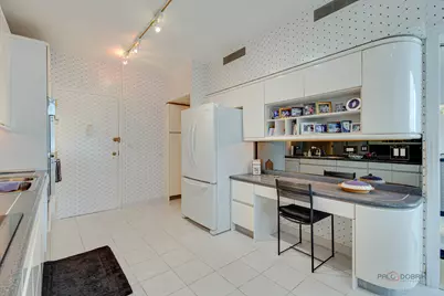 1040 N Lake Shore Drive #12B, Chicago, IL 60611 - Photo 12