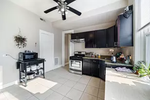 928 S Claremont Ave, Chicago, IL 60612 - Photo 2