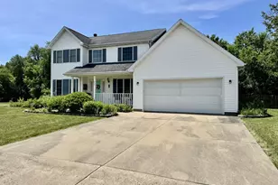 712 Clancy Dr, Dalzell, IL 61320 - Photo 1