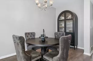 2428 Courtyard Cir, Aurora, IL 60506 - Photo 10