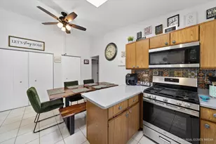 188 Paramount Dr, Wood Dale, IL 60191 - Photo 6