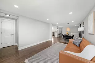 819 E 98th Pl, Chicago, IL 60628 - Photo 8