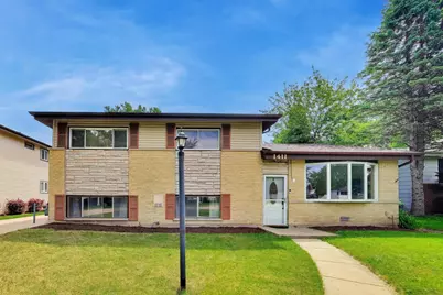 1411 N Burnng Bush Lane, Mount Prospect, IL 60056 - Photo 1