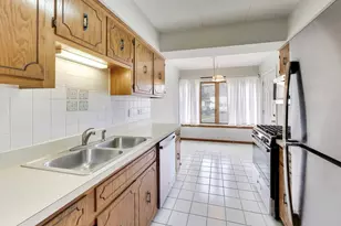 4932 Circle Ct, Crestwood, IL 60418 - Photo 4