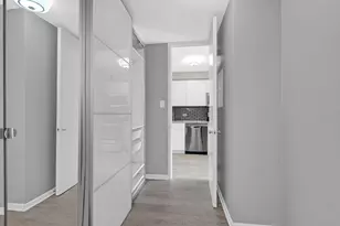 601 E 32nd St, Chicago, IL 60616 - Photo 6