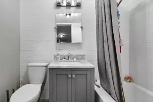 601 E 32nd St, Chicago, IL 60616 - Photo 10