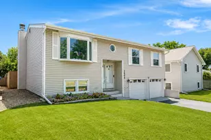 1606 Wilson Ave, Wheaton, IL 60189 - Photo 2