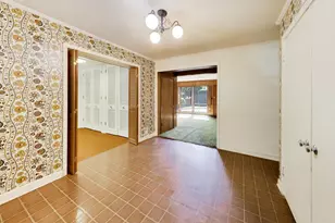8631 E Prairie Rd, Skokie, IL 60076 - Photo 6