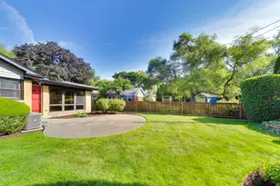 8631 E Prairie Rd, Skokie, IL 60076 - Photo 20