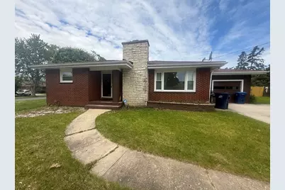 820 Cedar Avenue, Waukegan, IL 60085 - Photo 2