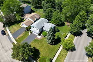 16 S Emerald Ave, Mundelein, IL 60060 - Photo 32