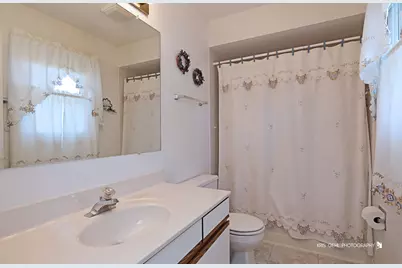 16 S Emerald Avenue, Mundelein, IL 60060 - Photo 14