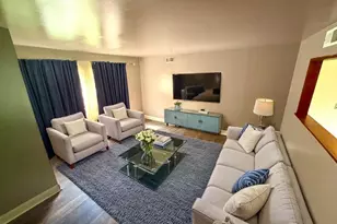 6119 Lane Pl, Downers Grove, IL 60516 - Photo 2