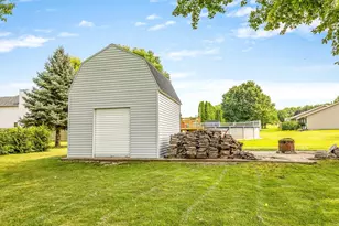 1071 Arapaho Dr, Freeport, IL 61032 - Photo 22