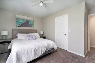 1907 E Grand Avenue, Lindenhurst, IL 60046 - Photo 10