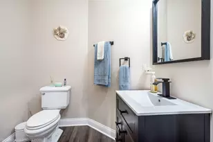 1907 E Grand Ave, Lindenhurst, IL 60046 - Photo 16