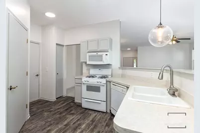 636 S Cadillac Circle, Romeoville, IL 60446 - Photo 10
