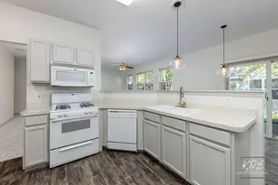 636 S Cadillac Cir, Romeoville, IL 60446 - Photo 8