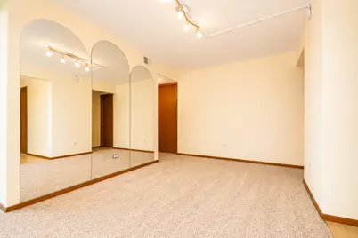 5447 W Lawrence Avenue #203, Chicago, IL 60630 - Photo 22