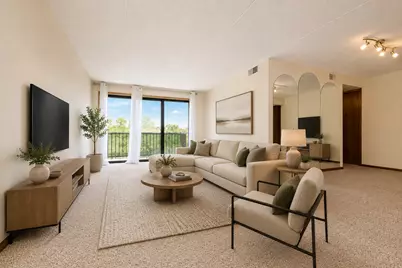 5447 W Lawrence Avenue #203, Chicago, IL 60630 - Photo 2