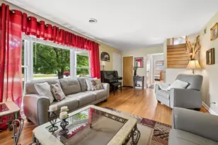 99 Fox Ln, Wheeling, IL 60090 - Photo 4