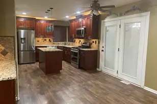 1213 Pennsbury Ln, Aurora, IL 60502 - Photo 8