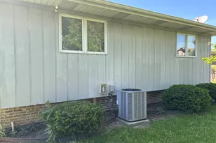 16537 Spangler Rd, Plainfield, IL 60586 - Photo 4