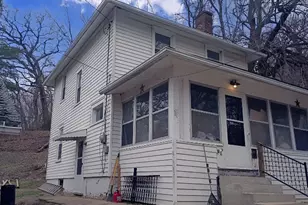 18 Walnut St, Savanna, IL 61074 - Photo 1