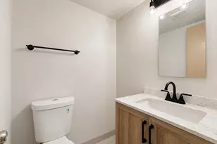 5931 Meadow Dr, Lisle, IL 60532 - Photo 16