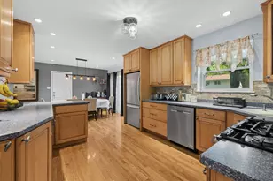 1144 E Anderson Dr, Palatine, IL 60074 - Photo 8