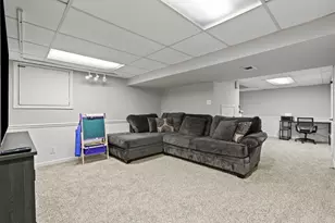 24431 W Lancelot Ln, Joliet, IL 60404 - Photo 30