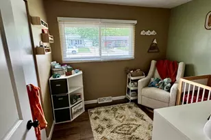 326 Rowe Dr, Bloomington, IL 61701 - Photo 14