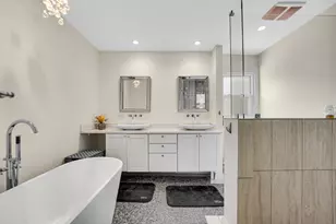 459 Sussex Ct, Buffalo Grove, IL 60089 - Photo 18