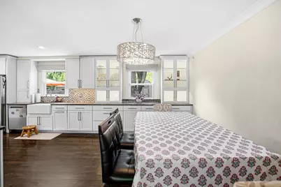 459 Sussex Court, Buffalo Grove, IL 60089 - Photo 8