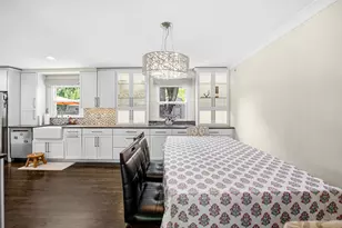 459 Sussex Ct, Buffalo Grove, IL 60089 - Photo 8