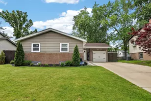 8931 Sandra Ln, Hickory Hills, IL 60457 - Photo 1