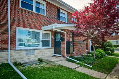926 N Boxwood Drive #B, Mount Prospect, IL 60056 - Photo 1