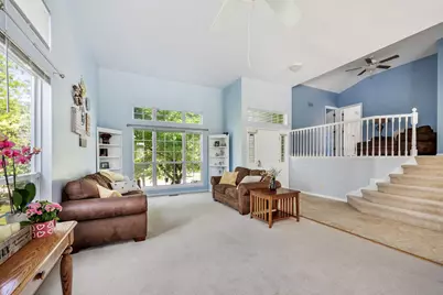 5718 Breezeland Road, Carpentersville, IL 60110 - Photo 12