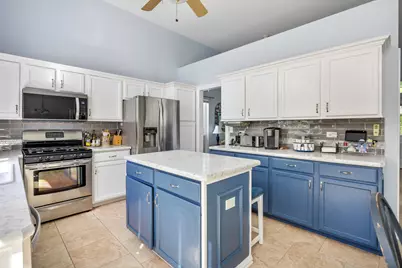 5718 Breezeland Road, Carpentersville, IL 60110 - Photo 14