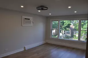 2720 N Menard Ave, Chicago, IL 60639 - Photo 10