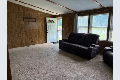 173 Greenview Road, Centralia, IL 62801 - Photo 2