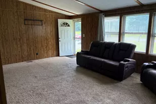 173 Greenview Rd, Centralia, IL 62801 - Photo 2