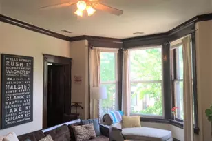 1237 W Wellington Ave, Chicago, IL 60657 - Photo 2