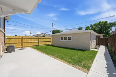 3907 W Marquette Road, Chicago, IL 60629 - Photo 32