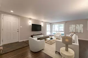 16928 Old Elm Dr, Country Club Hills, IL 60478 - Photo 2